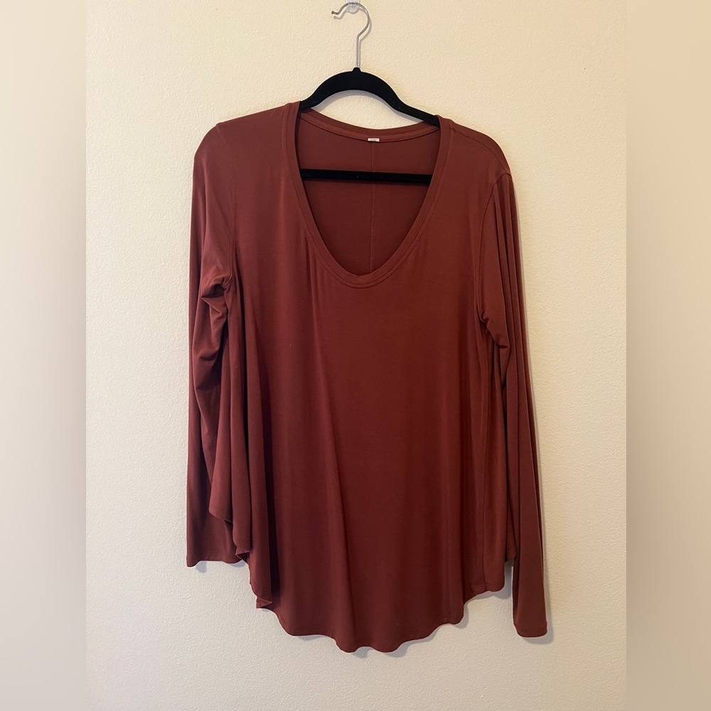 Lululemon long sleeved top